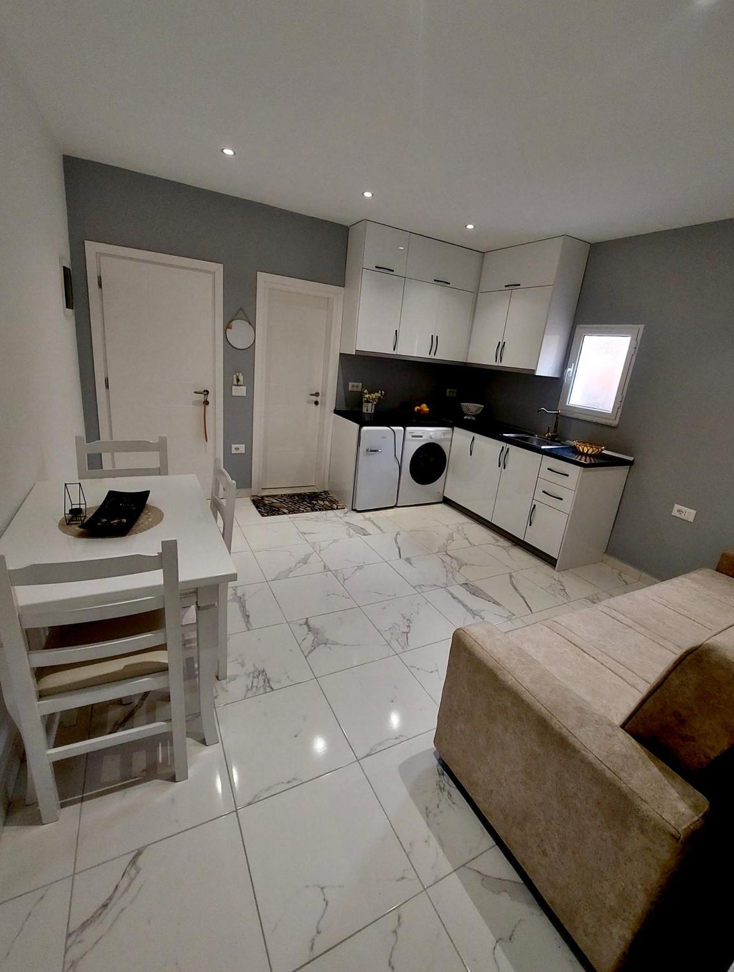 Beni 'S Apartments ซารานเดอ ภายนอก รูปภาพ