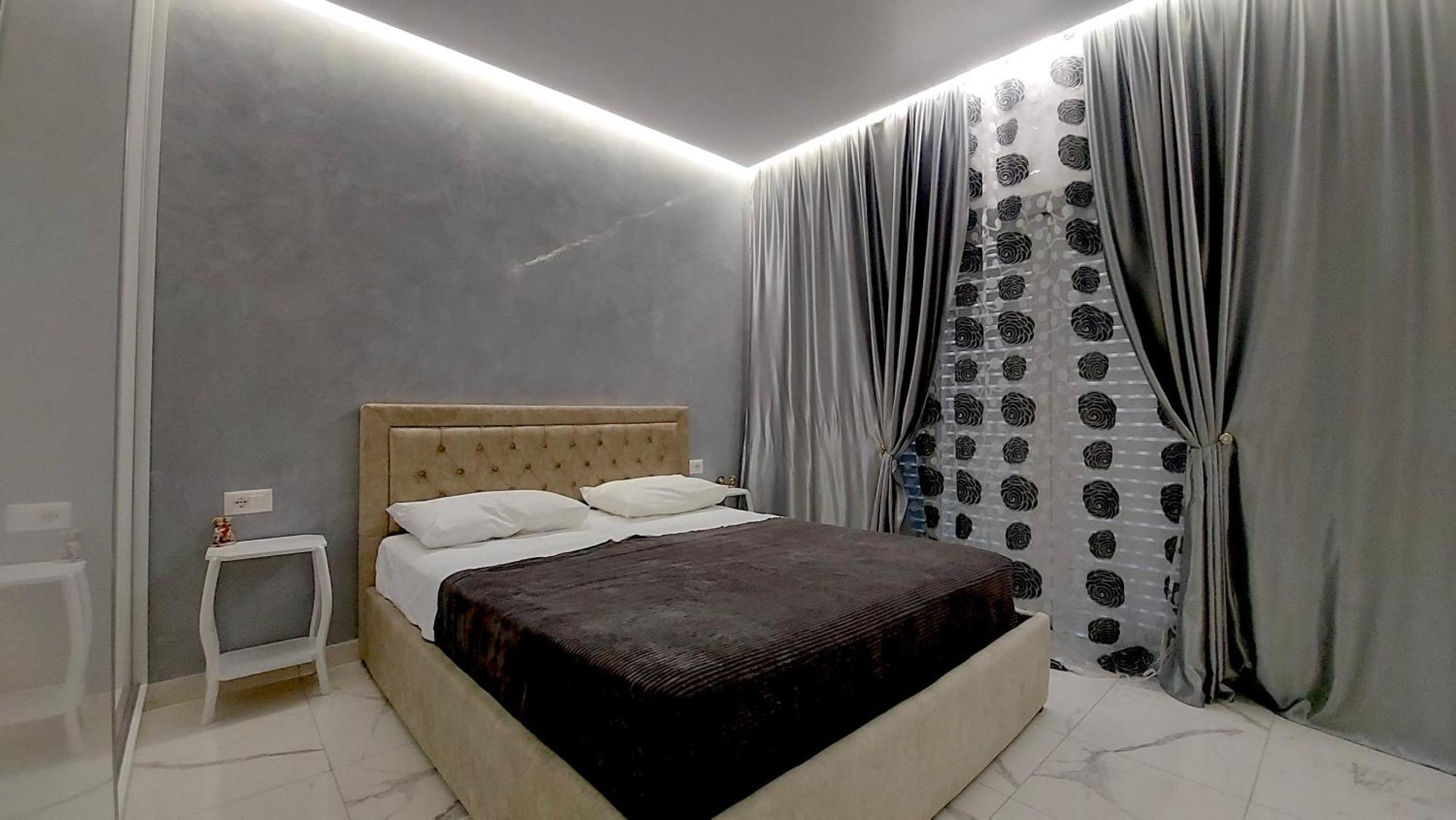 Beni 'S Apartments ซารานเดอ ภายนอก รูปภาพ