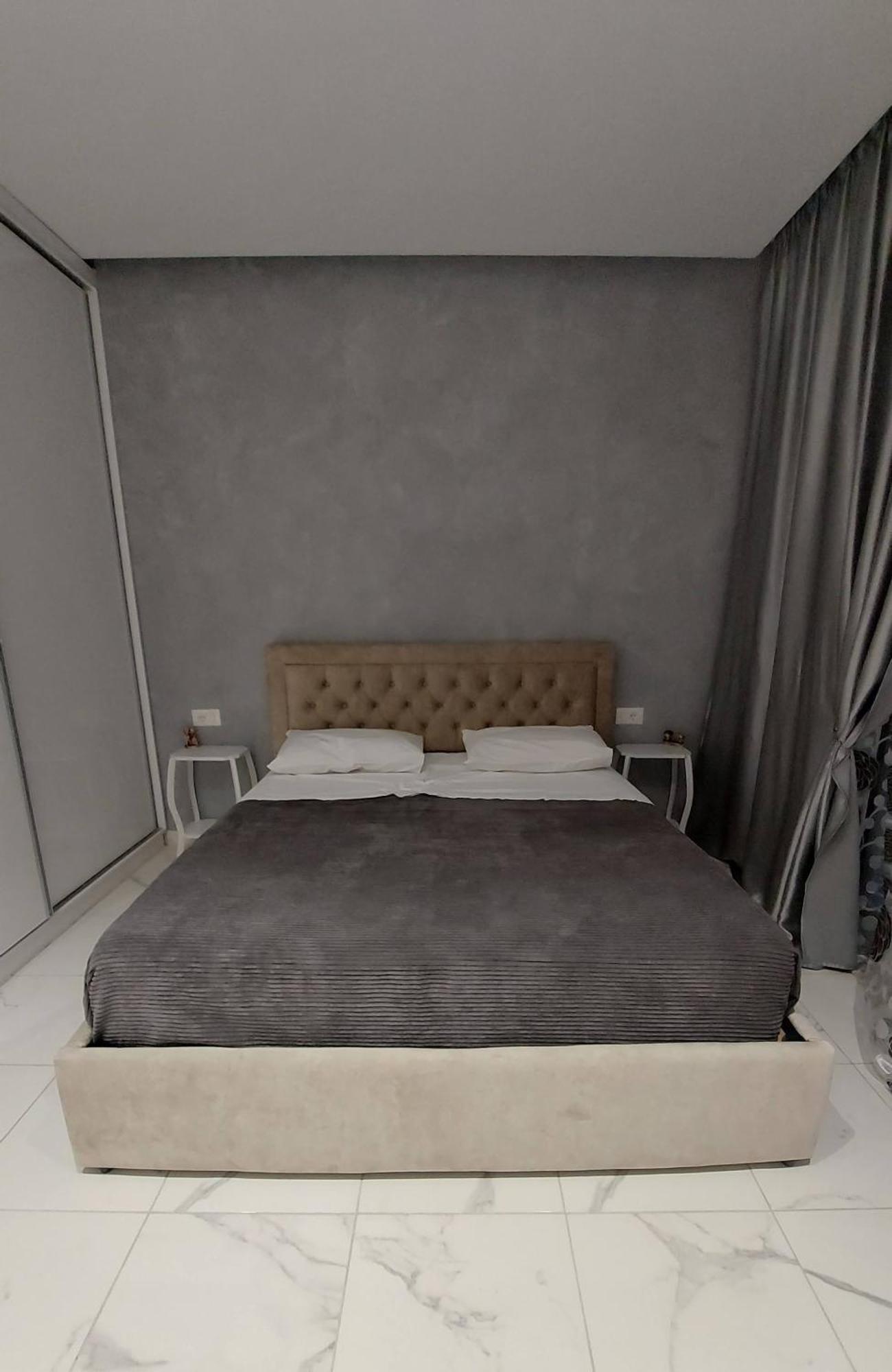 Beni 'S Apartments ซารานเดอ ภายนอก รูปภาพ