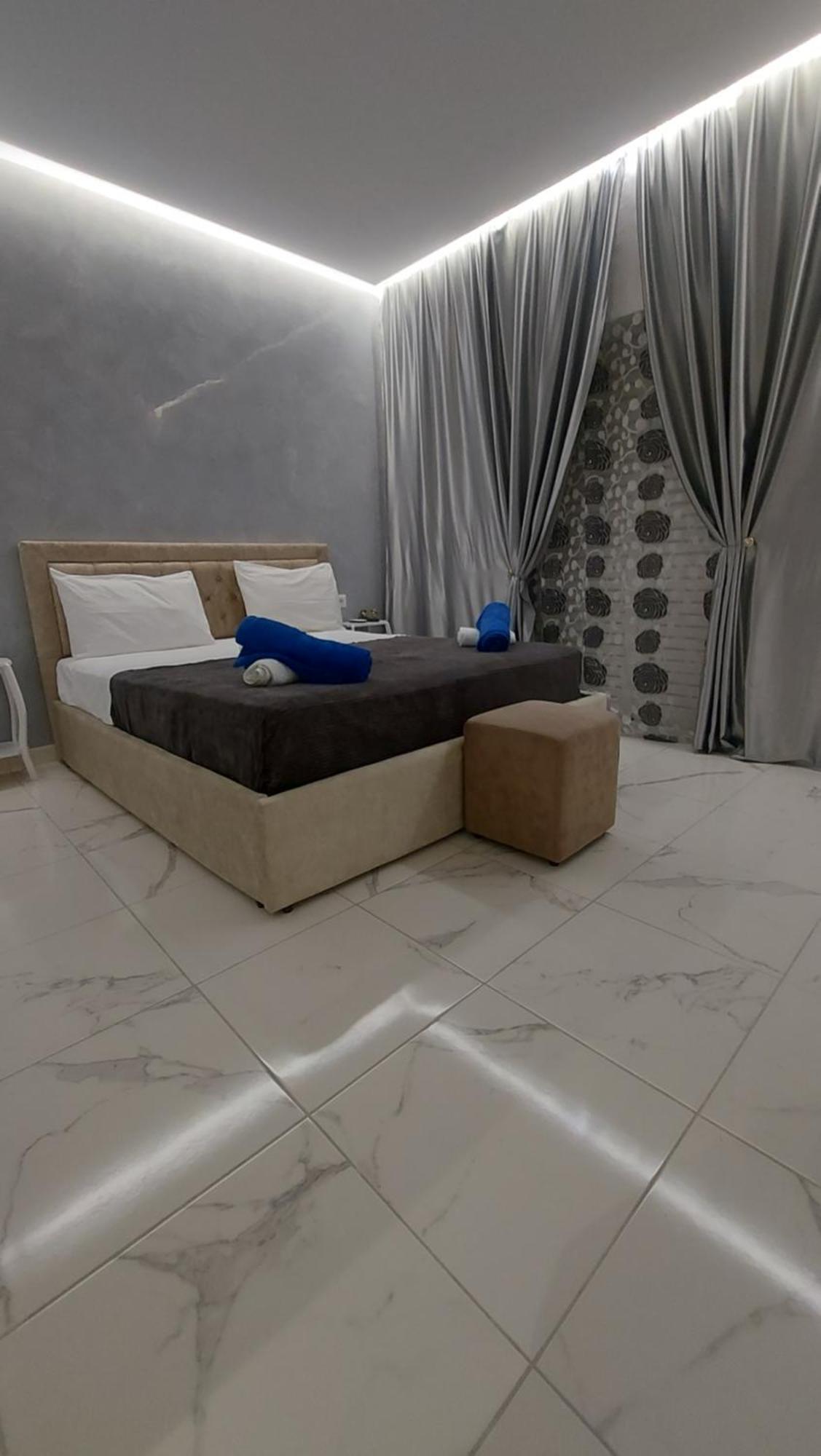 Beni 'S Apartments ซารานเดอ ภายนอก รูปภาพ