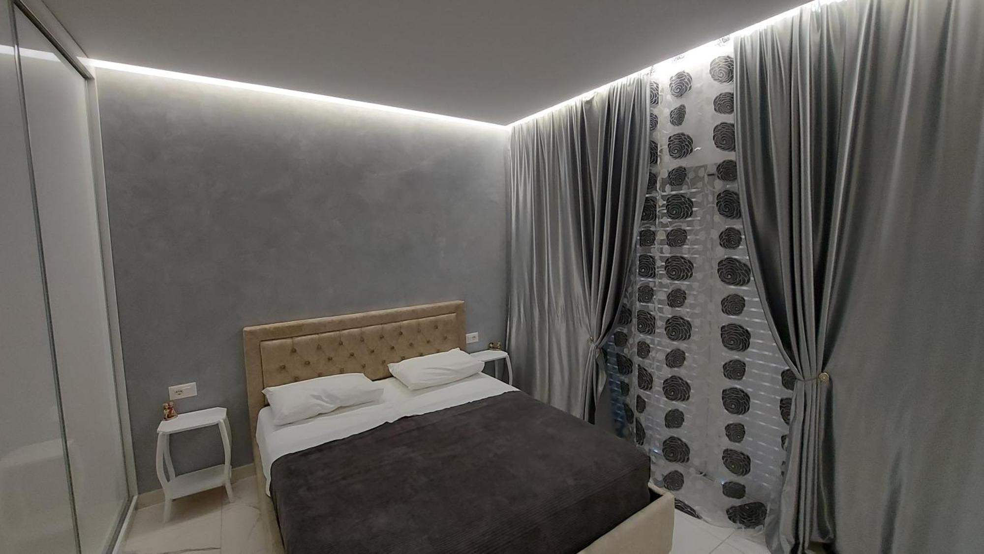 Beni 'S Apartments ซารานเดอ ภายนอก รูปภาพ